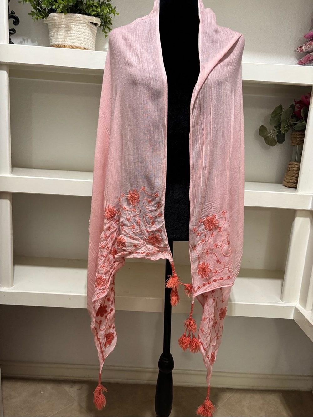 Source Unknown Pink Shawl Wrap with Coral Embroidered Floral Accents